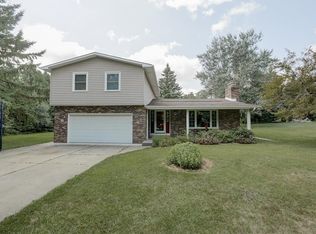 31107 Hickory Hollow Rd, Waterford, WI 53185