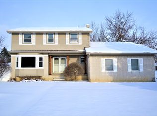 5449 Floria Dr, Swartz Creek, MI 48473