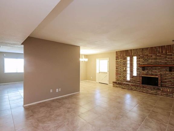 5th image of 10821 N 65th Ave