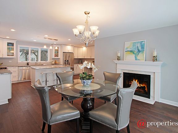 kitchen & breakfast room