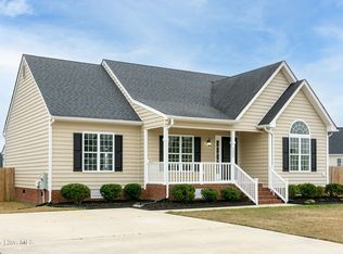 3004 Chesswood Ln, Winterville, NC 28590