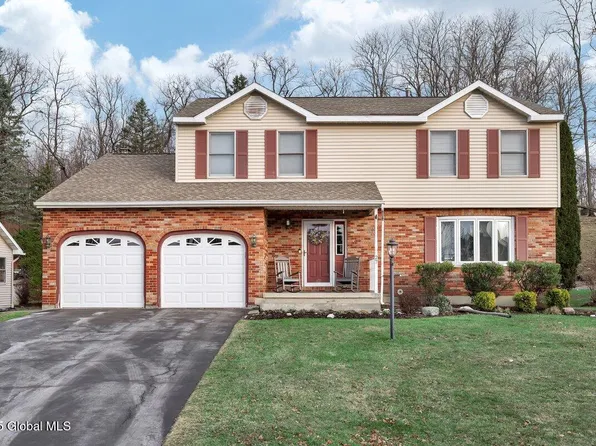 27 Barrington Court, Schenectady, NY 12309