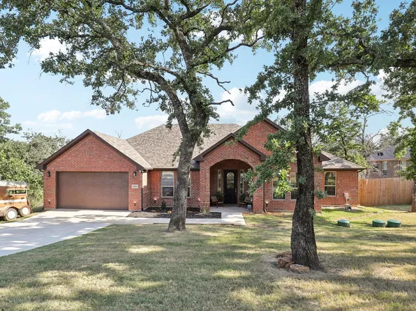 1409 Apache Ct, Joshua, TX 76058
