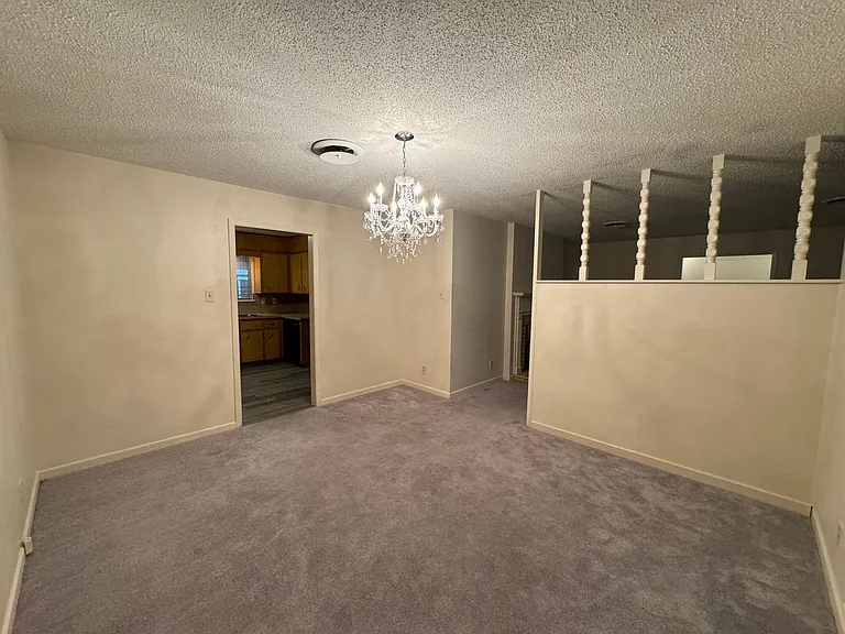 605 Bellaire Dr — Photo 10