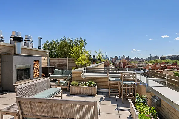 Sold by Compass | media 8
