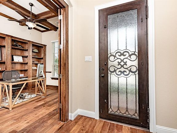 5th image of 2837 Sherwood Dr