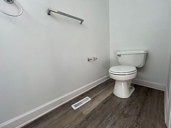4th image of 831-67 N 41st St #4053