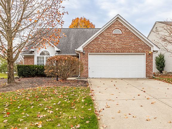 2nd image of 879 Charter Woods Dr
