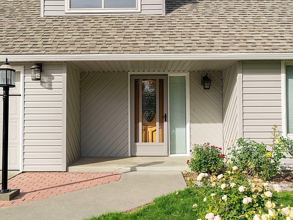 3rd image of 908 S Wilson Ct