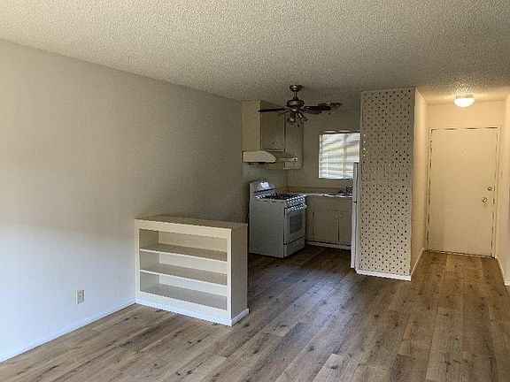 4th image of 671 Vernon St #208