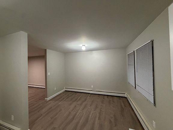 3rd image of 11 Seymour Ln #2