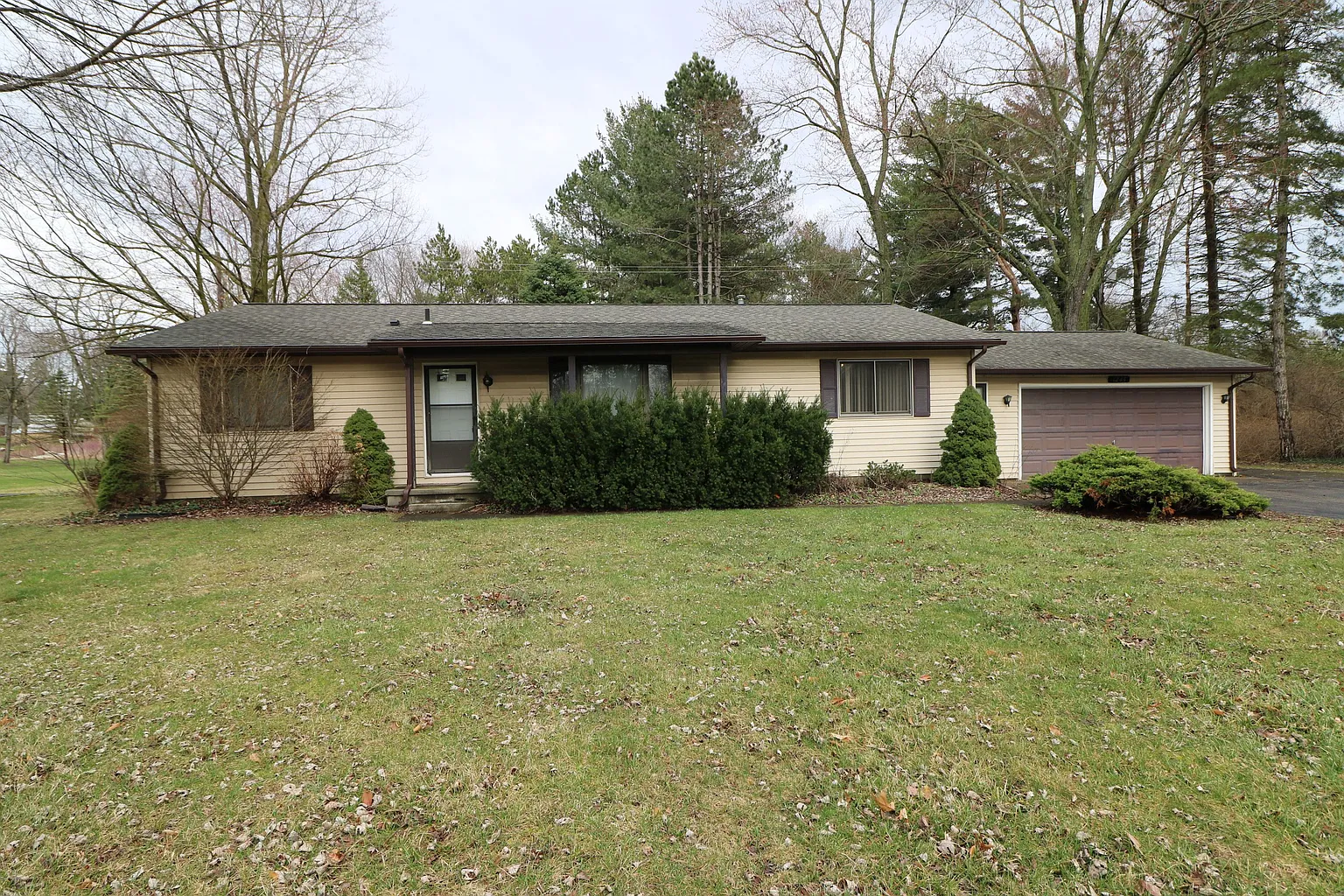 1245 Sharon Dr photo 1
