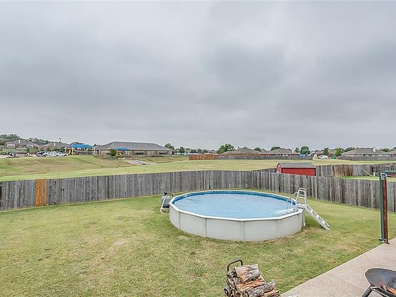 5th image of 919 McKavett Dr