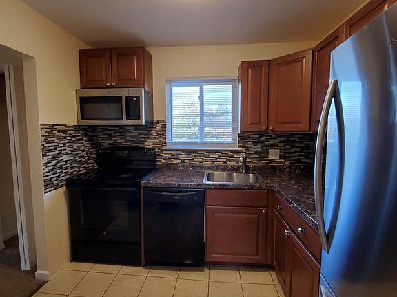 3rd image of 1124 Kaye Ct