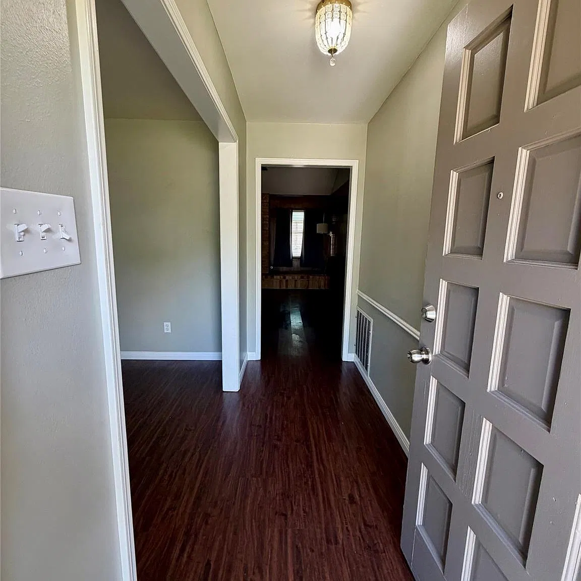 3 bed, 2.0 bath, 1756 sqft, $1,900 — Photo 2