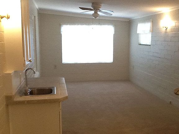 2nd image of 2207 N Camilla Blvd