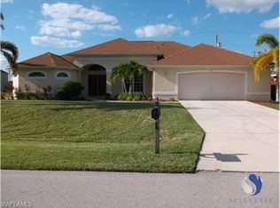 327 SE 13th Ter, Cape Coral, FL 33990