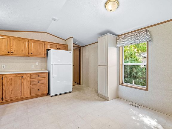 5th image of 26 Mildred Avenue