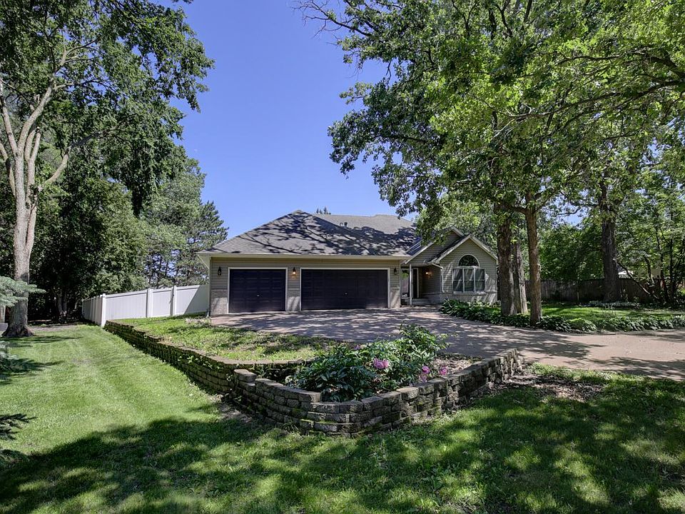 1st image of 26299 Glen Oak Dr