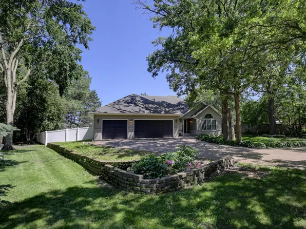 26299 Glen Oak Dr, Wyoming, MN 55092