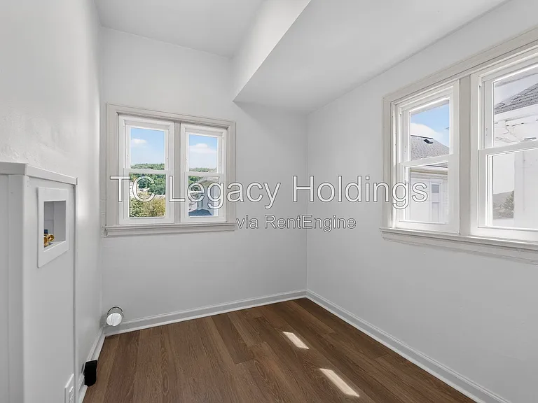 300 Ash Ave — Photo 26