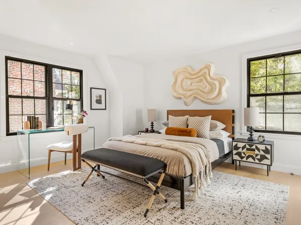 85-15 Wareham Place image 9 of 20