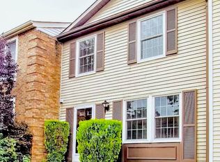 7881 Tyson Oaks Cir, Vienna, VA 22182