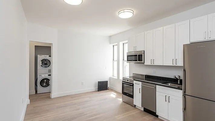 Rented by Nooklyn NYC LLC | media 12