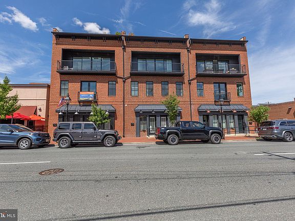 4th image of 531 William St