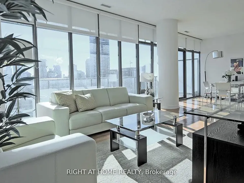 33 Charles St E #2403