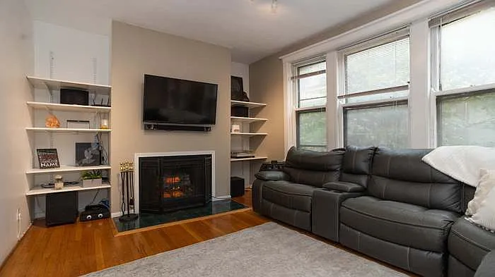 2743 N Hampden Ct #1E — Photo 5