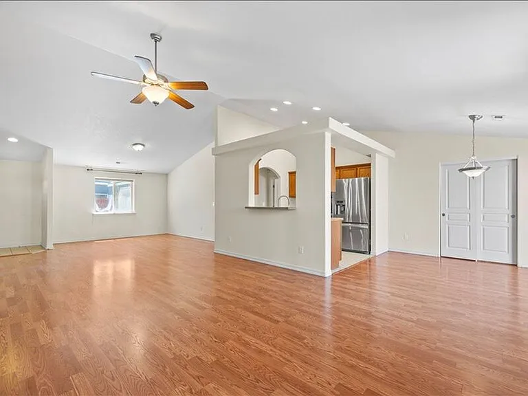 5708 Ochoco Ln — Photo 6
