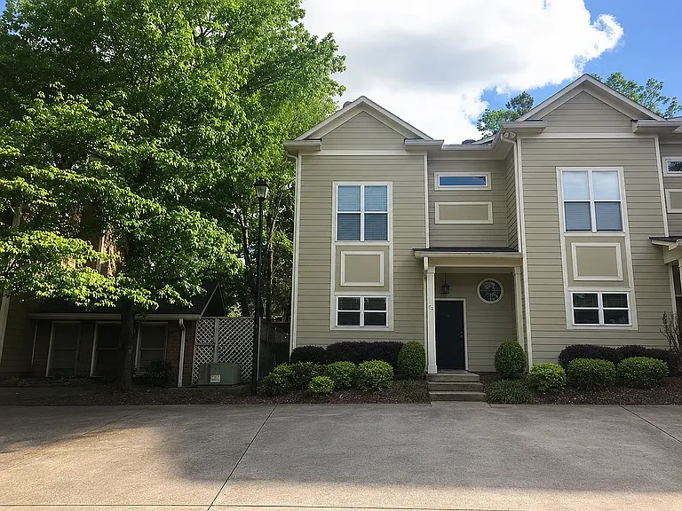 178 Peachtree Hollow Ct — Photo 1