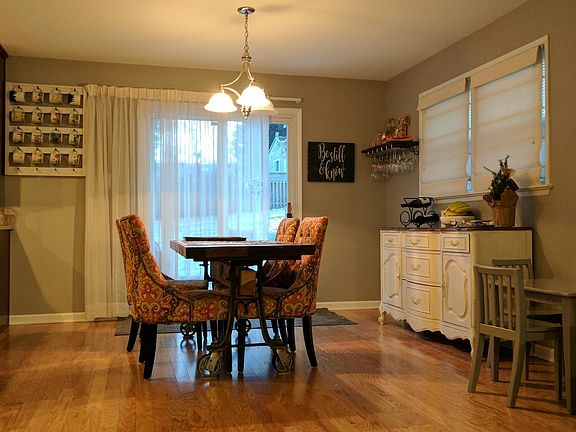 5th image of 7305 Jervis St
