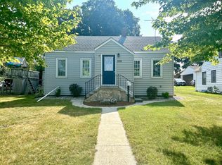 109 4th St NE, Montgomery, MN 56069