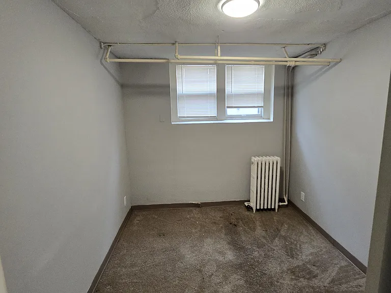 1900 Thomas Ave N #101 — Photo 3