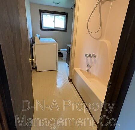 4th image of 2157 Shafer Rd #201