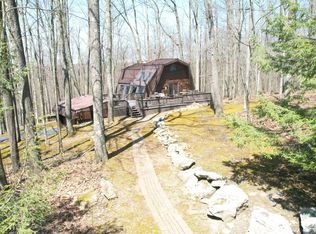 516 Red Sail Rd, Du Bois, PA 15801