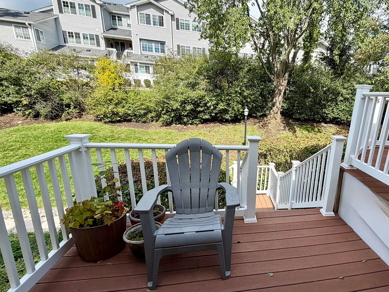 2 bed, 896 sqft, $2,600 — Photo 2