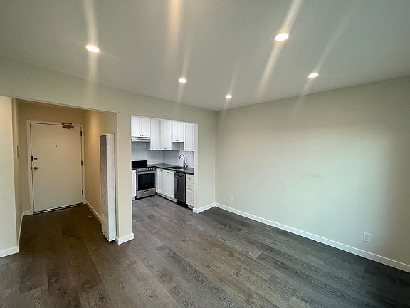 2nd image of 442 Elizabeth St APT 6