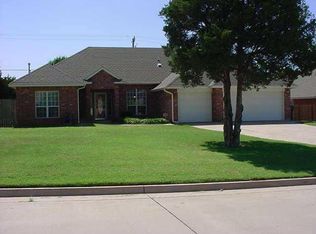 18109 San Mateo Ct, Edmond, OK 73003