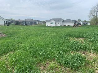 6112 Rapids Ridge Rd NE, Cedar Rapids, IA 52411