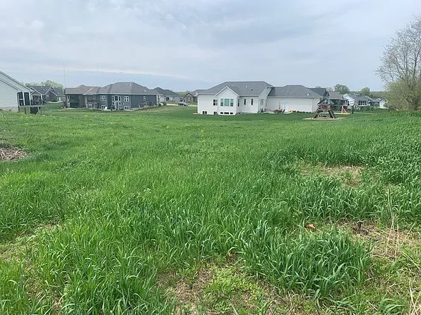 6112 Rapids Ridge Rd NE, Cedar Rapids, IA 52411