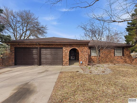 3rd image of 21416 Shamrock Cir