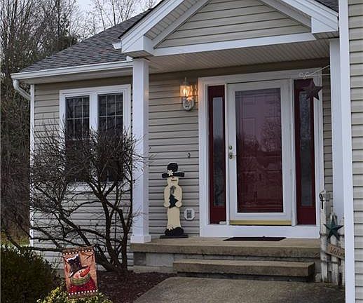 2nd image of 6675 Laurel Ln #141
