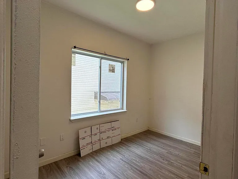25 Stanley Ave #1 — Photo 8
