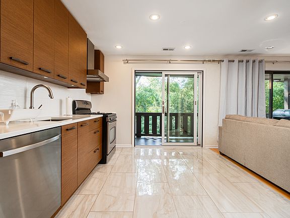4th image of 8135 Willow Dr Unit C