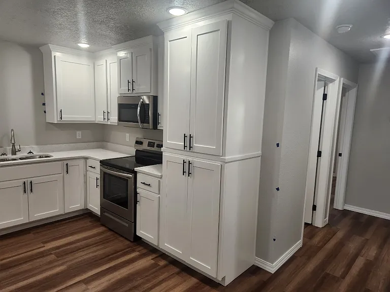 2725 Aldrich Rd #B — Photo 4