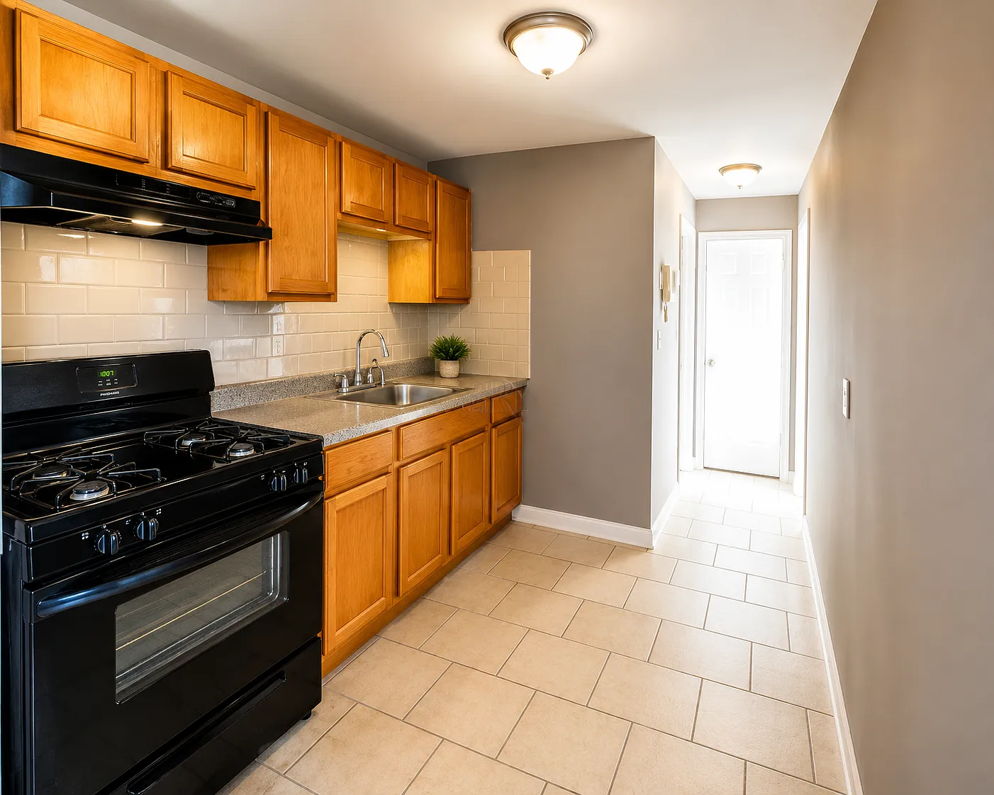 2 bed, 650 sqft, $1,800 — Photo 1