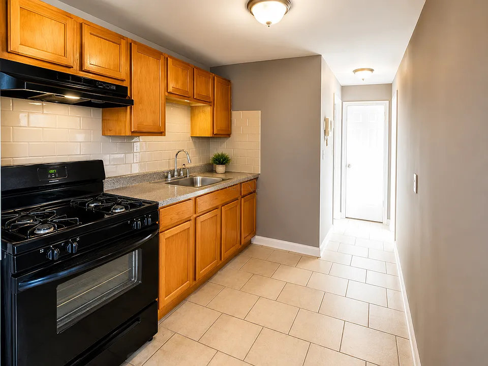 104 Montclair Ave #3